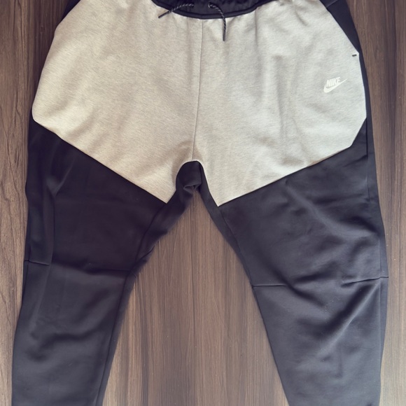 Nike Sportswear Tech Fleece Joggers 4XL Style CU4495-016 “Black Heather” Used - Picture 1 of 5